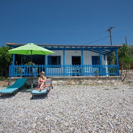 Seahorse Cottage Mourtero Luaran gambar