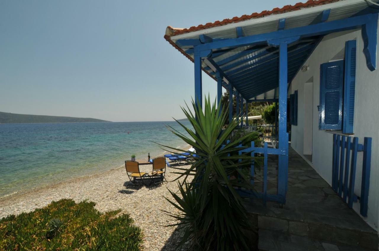 Seahorse Cottage Mourtero Luaran gambar